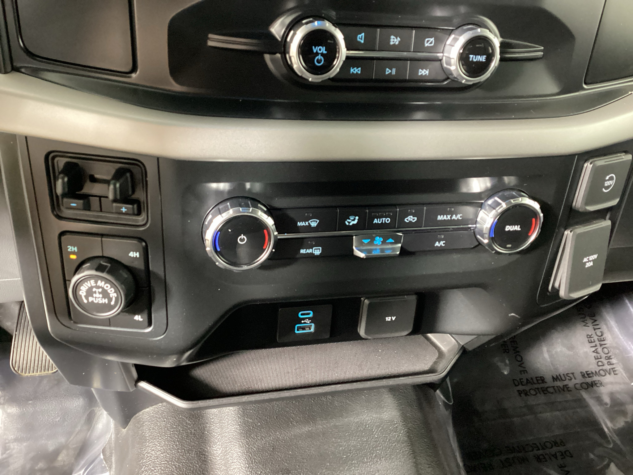 Certified 2022 Ford F150 XL w/ Trailer Tow Package AWD/4WD image 22
