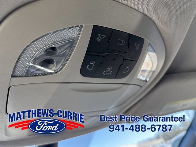 Used 2025 Chrysler Pacifica Select FWD image 23