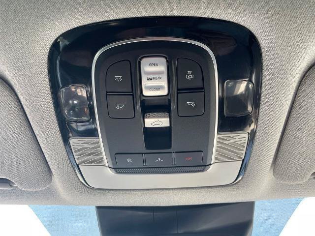 Used 2022 Hyundai Palisade Limited FWD image 21