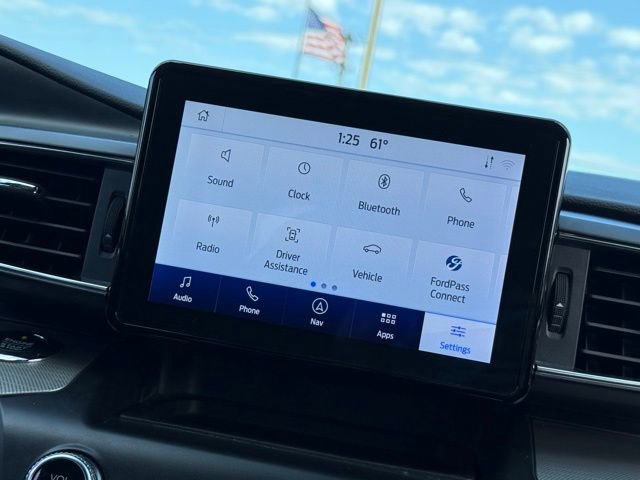 Certified 2020 Ford Explorer XLT w/ Equipment Group 202A image 28