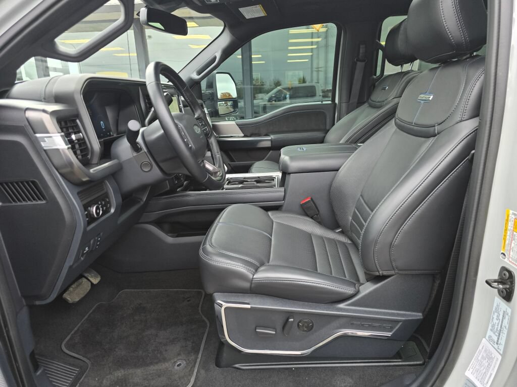 Certified 2026 Ford F350 Platinum AWD/4WD image 16