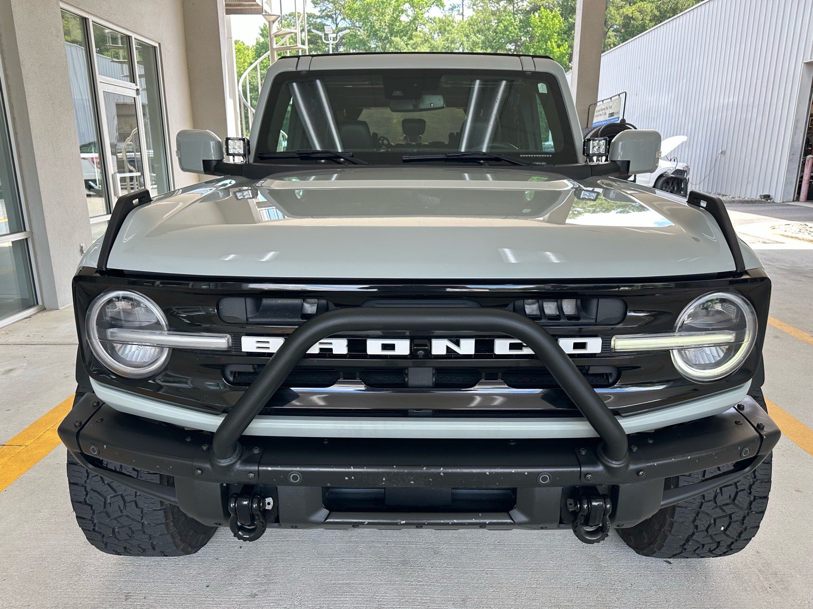 Certified 2022 Ford Bronco Outer Banks w/ Sasquatch Package AWD/4WD image 7