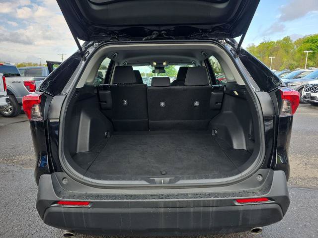 Used 2024 Toyota RAV4 LE AWD/4WD image 16