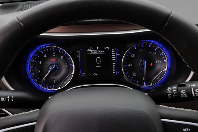 Used 2024 Chrysler Voyager LX image 20