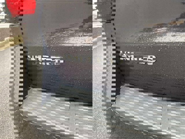 Certified 2024 Ford Expedition Limited image 45