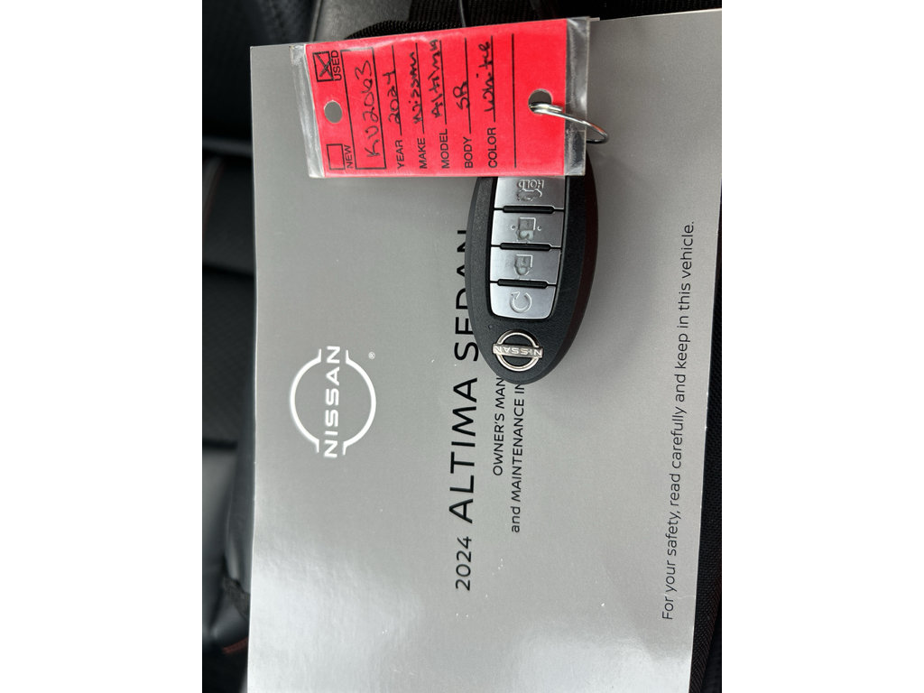 Used 2024 Nissan Altima 2.5 SR FWD image 38