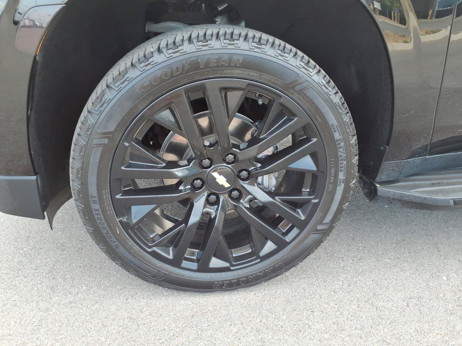 Used 2021 Chevrolet Tahoe RST w/ Luxury Package AWD/4WD image 9