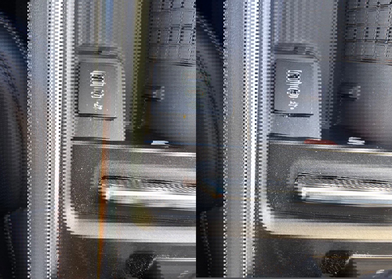 Certified 2025 Ford Expedition Max Platinum w/ Stealth Performance Package image 83