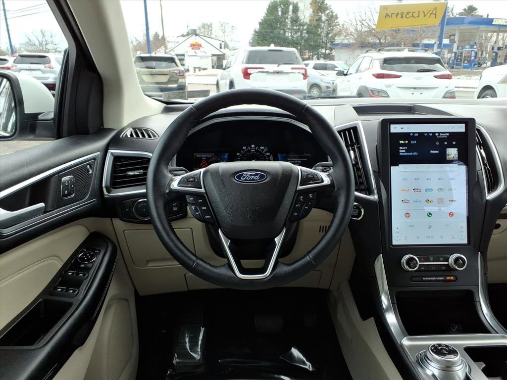 Certified 2022 Ford Edge Titanium image 16