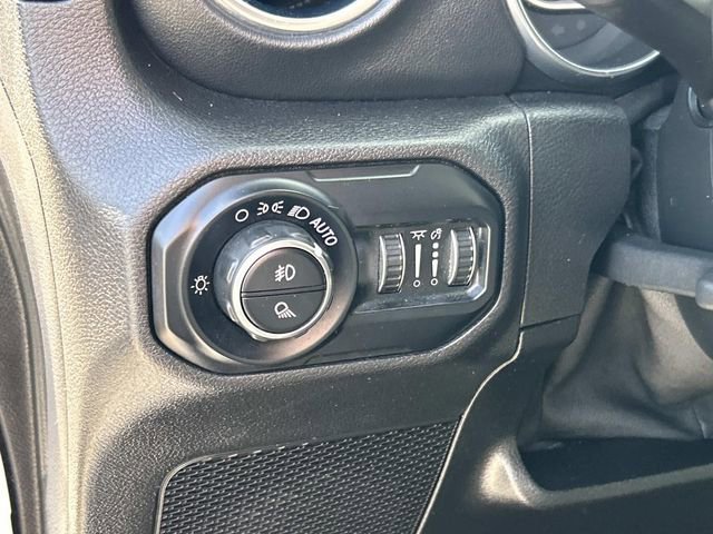 Used 2020 Jeep Gladiator Overland image 34