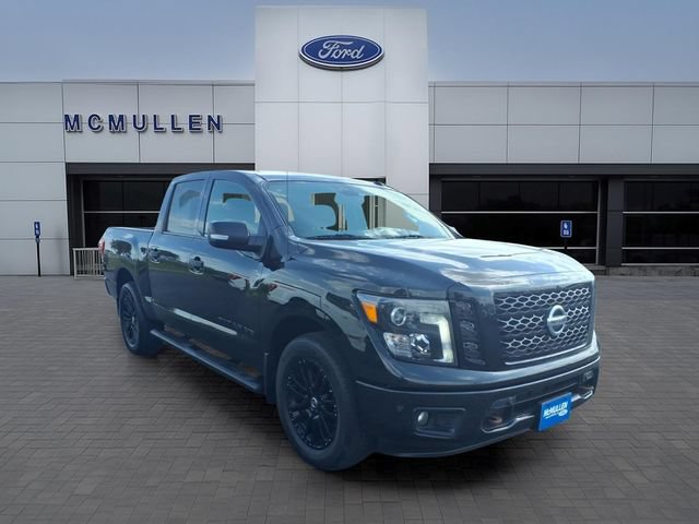 Used 2018 Nissan Titan SV w/ SV Convenience Package AWD/4WD image 3