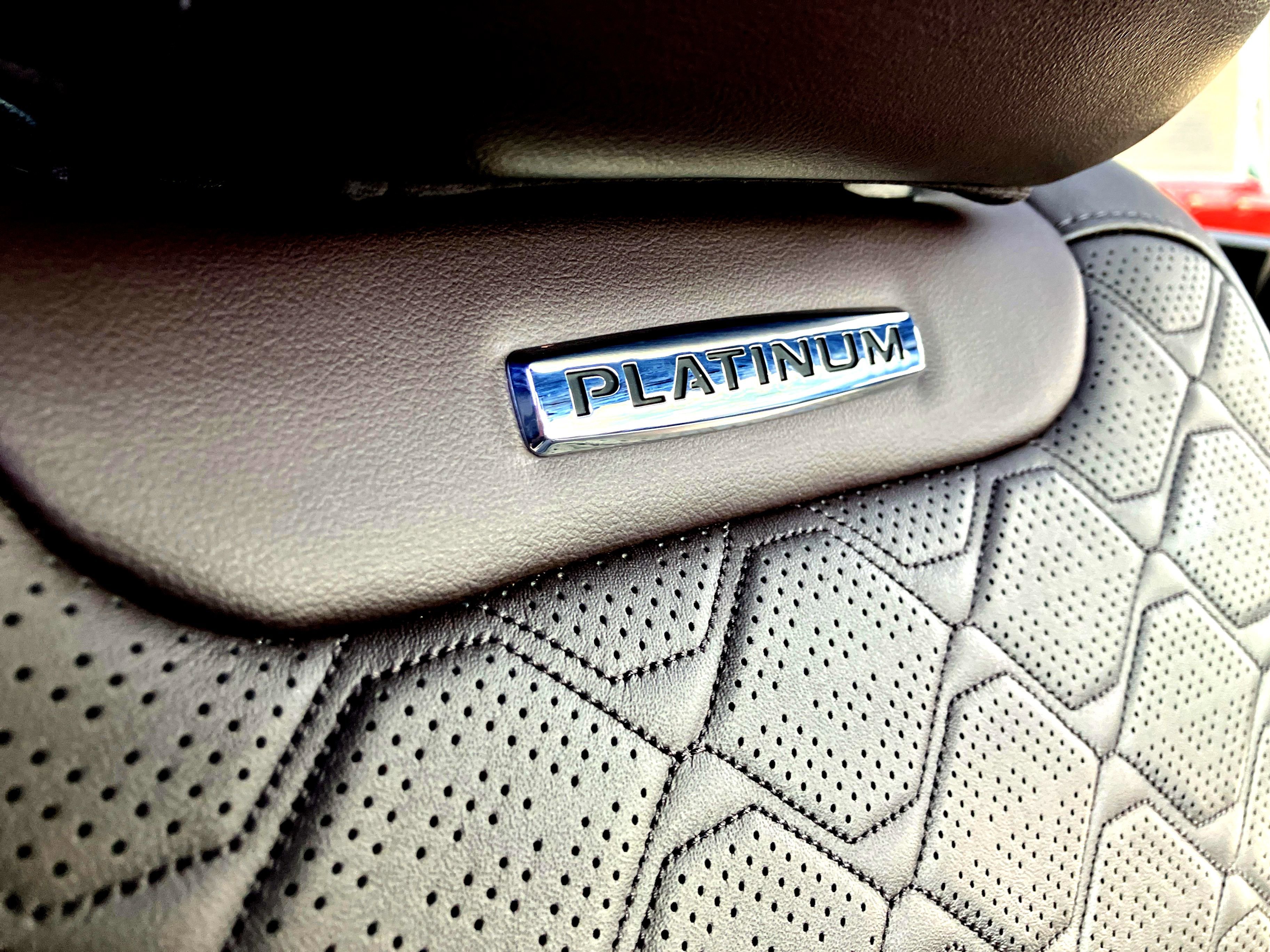 Certified 2025 Ford Explorer Platinum w/ LUX Leather Package image 30