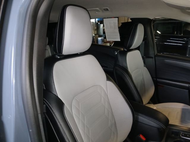Certified 2023 Ford Escape Platinum w/ Premium Technology Package image 50