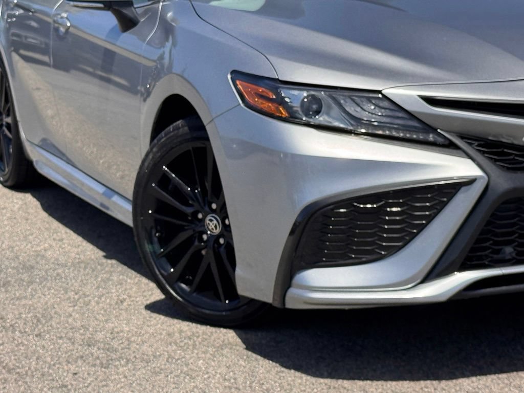 Used 2023 Toyota Camry XSE FWD image 4