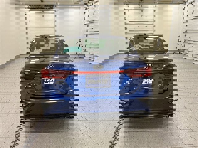 Used 2021 Kia Forte LXS image 2