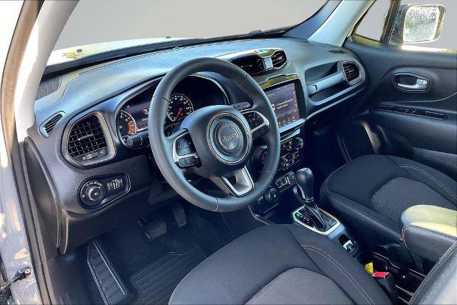 Used 2023 Jeep Renegade Latitude AWD/4WD image 14