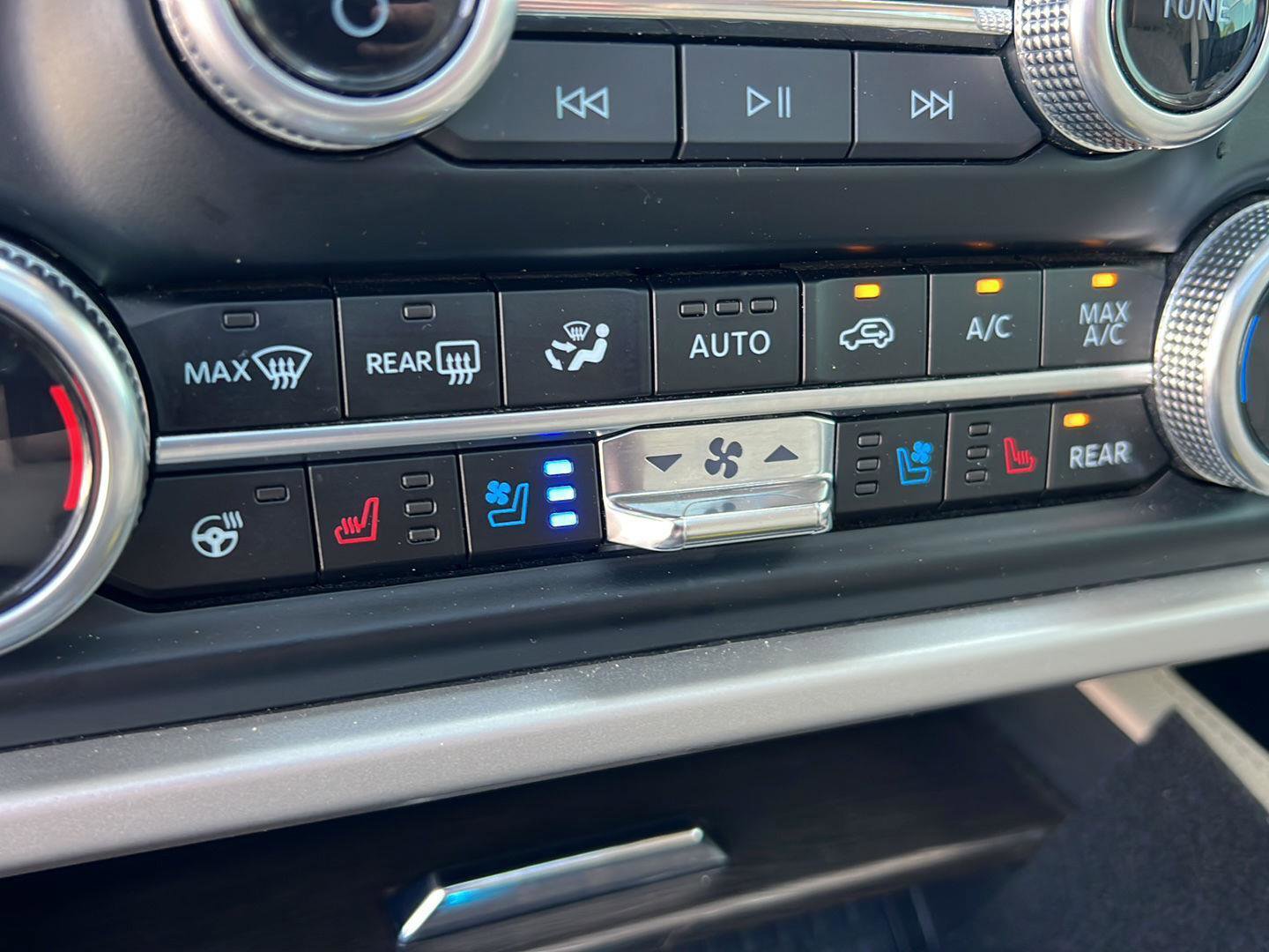 Certified 2024 Ford Expedition Max Limited image 31