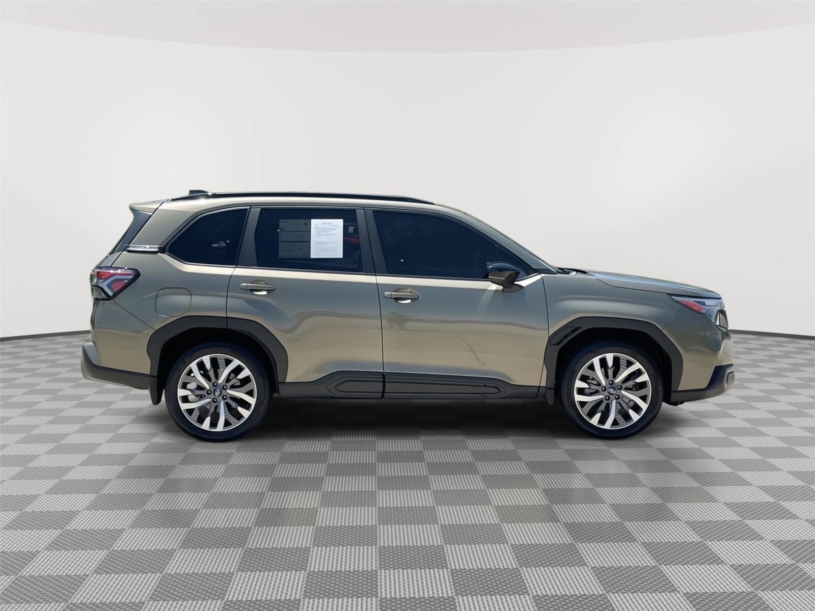 Used 2025 Subaru Forester Touring AWD/4WD image 6