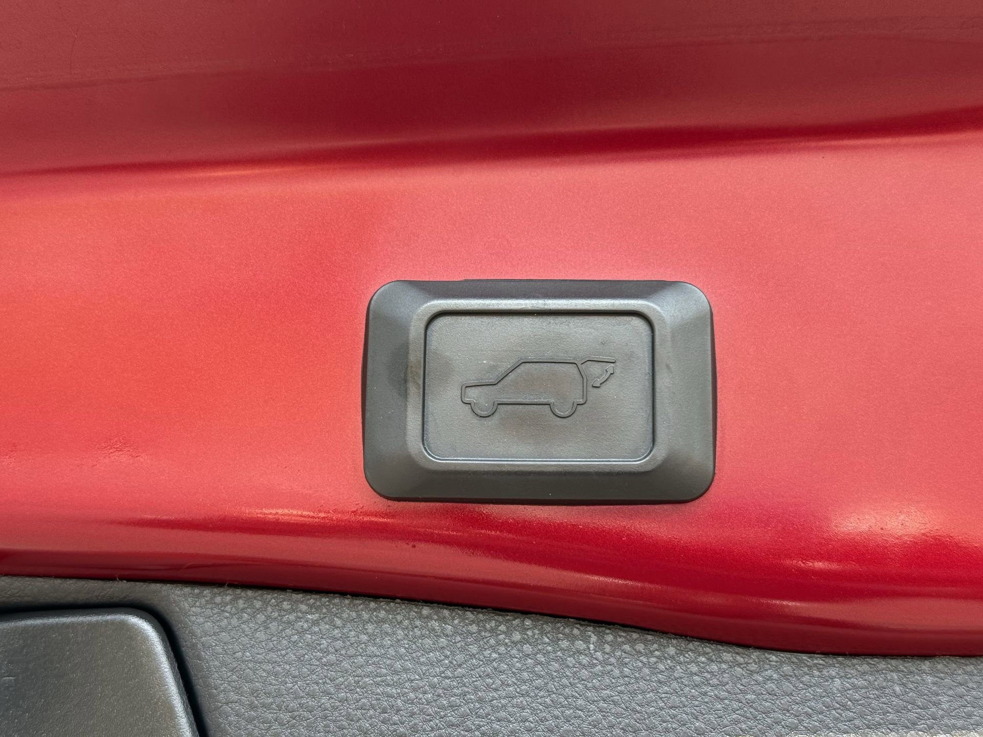 Used 2022 Toyota RAV4 XLE image 34