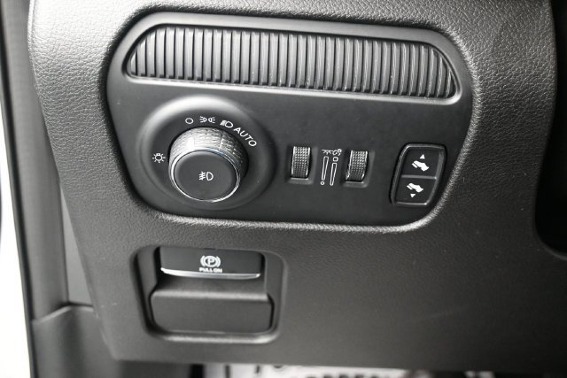 Used 2023 Jeep Wagoneer 4WD w/ Premium Group I image 8