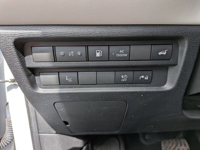 Used 2023 Mitsubishi Outlander SEL 40th Anniversary AWD/4WD image 16