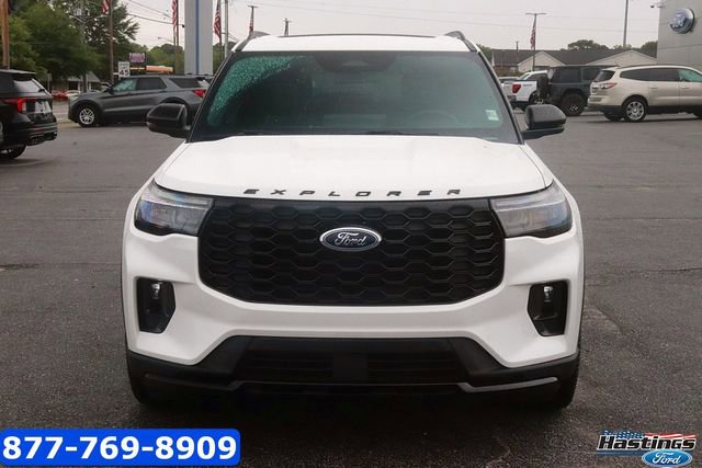 Certified 2025 Ford Explorer ST-Line w/ Premium Package AWD/4WD image 2