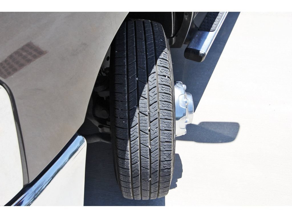 Used 2025 RAM 3500 Laramie AWD/4WD image 29