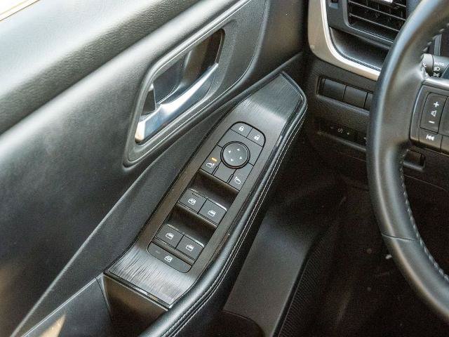 Used 2025 Nissan Rogue SV AWD/4WD image 27
