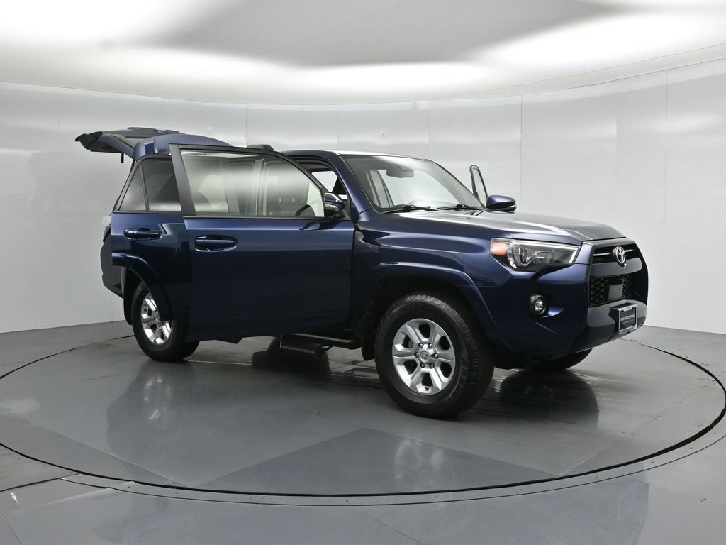 Used 2022 Toyota 4Runner SR5 Premium w/ Moonroof Package AWD/4WD image 51