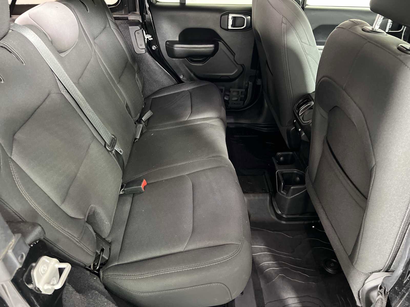 Used 2020 Jeep Wrangler Unlimited Sport S image 28