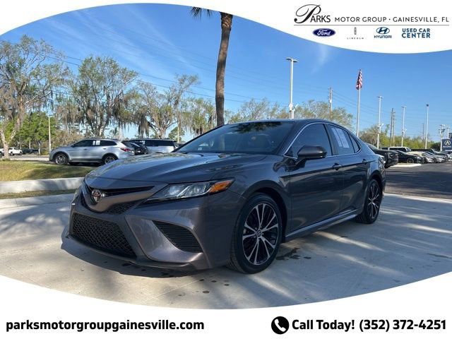 Used 2020 Toyota Camry SE FWD image 8