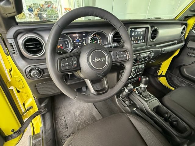 Used 2023 Jeep Gladiator Sport AWD/4WD image 11