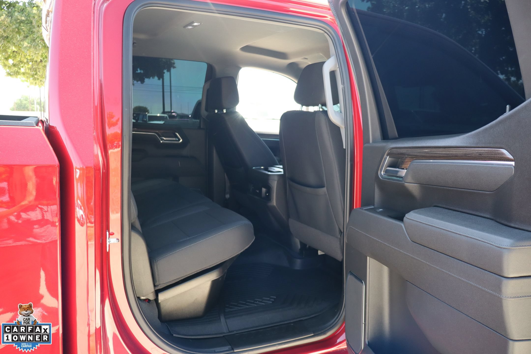 Used 2025 Chevrolet Silverado 1500 LT Trail Boss w/ Convenience Package II AWD/4WD image 28