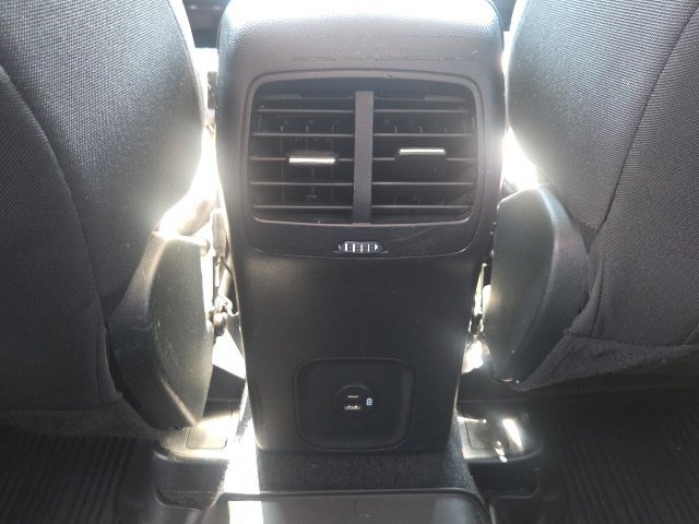 Certified 2020 Ford Escape SE FWD image 17