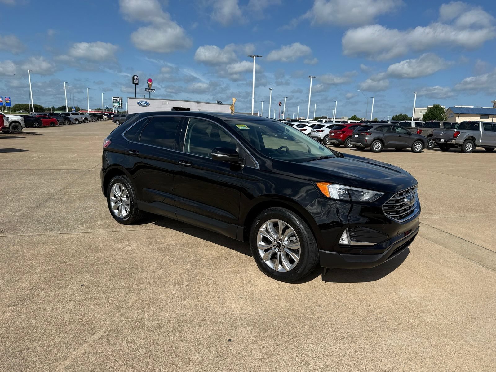 Certified 2024 Ford Edge Titanium AWD/4WD image 3