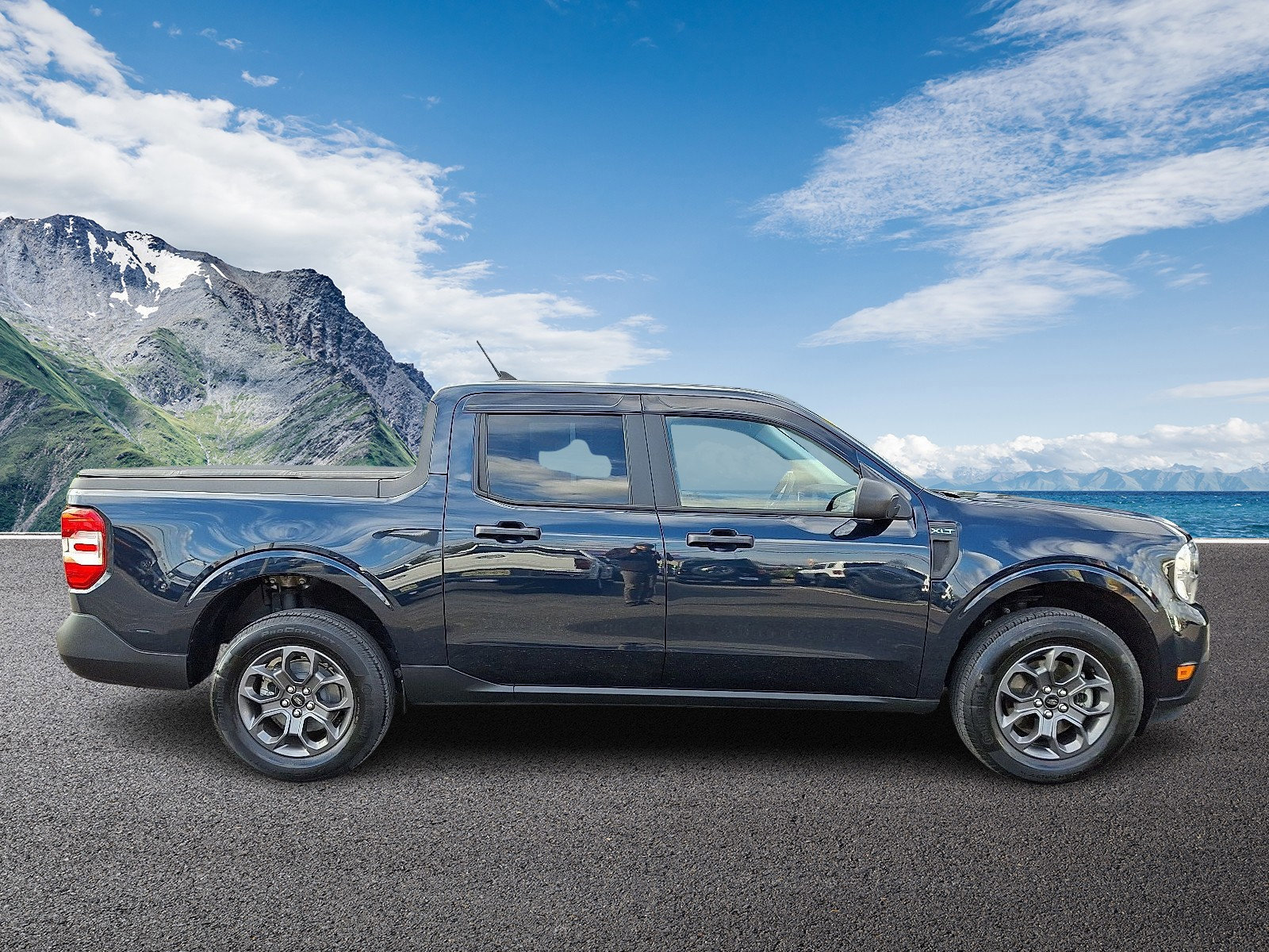 Certified 2022 Ford Maverick XLT image 5