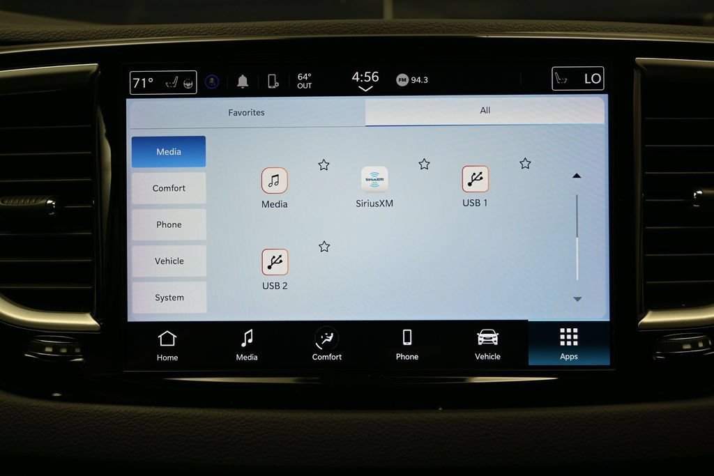 Used 2024 Chrysler Pacifica Touring-L FWD image 34