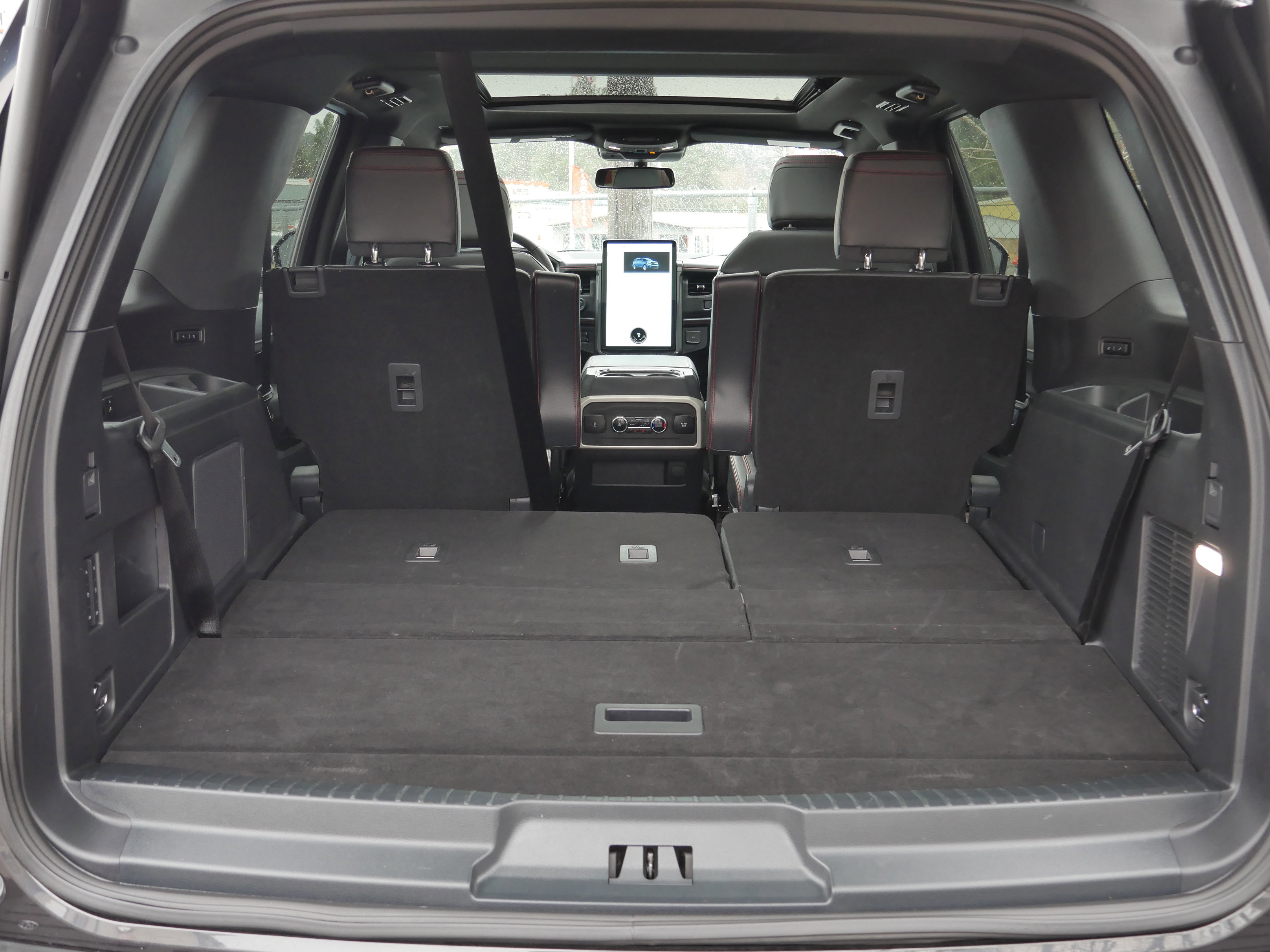 Certified 2024 Ford Expedition Limited image 29