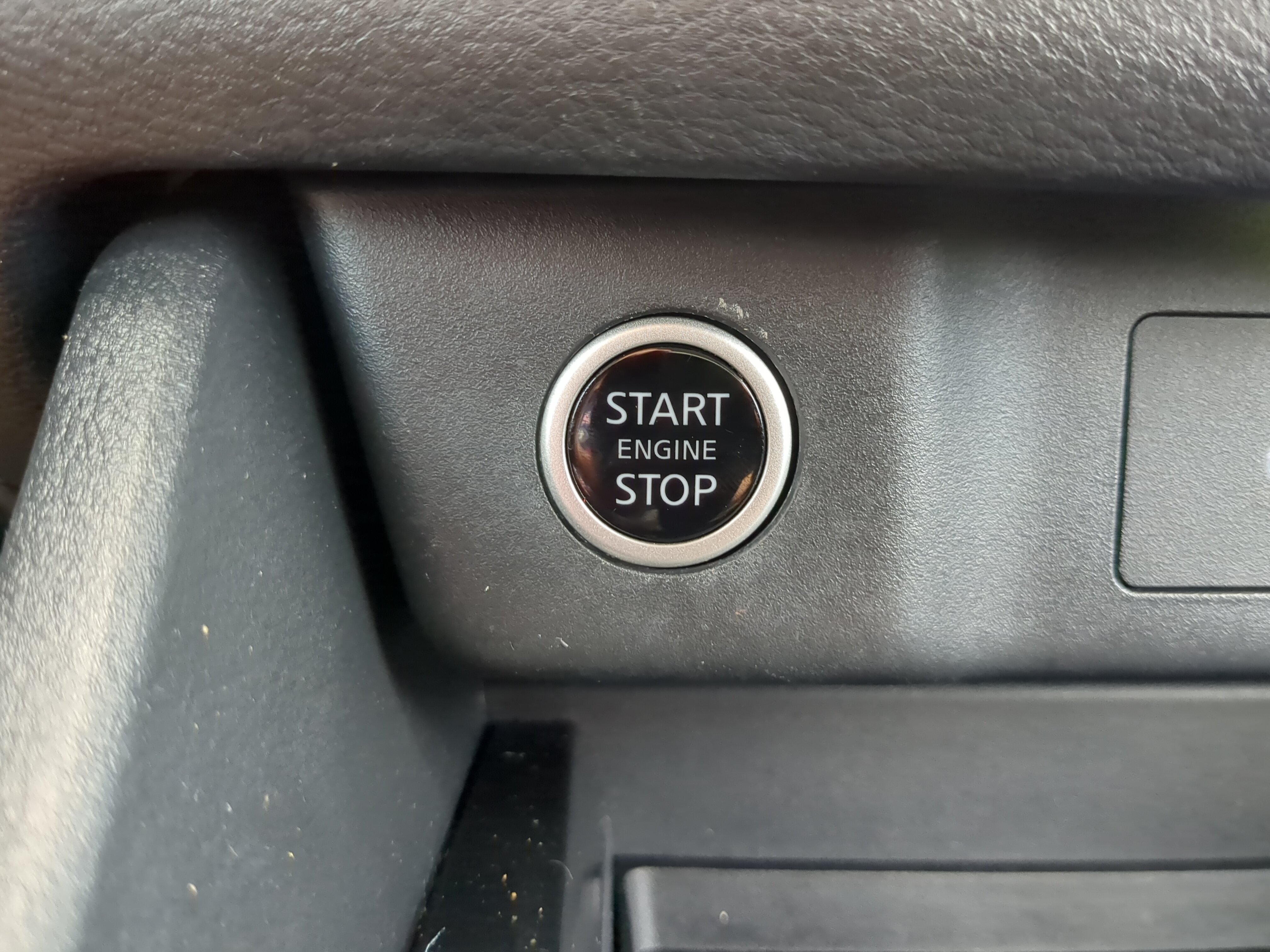 Used 2021 Nissan Rogue SV w/ Premium Package FWD image 26