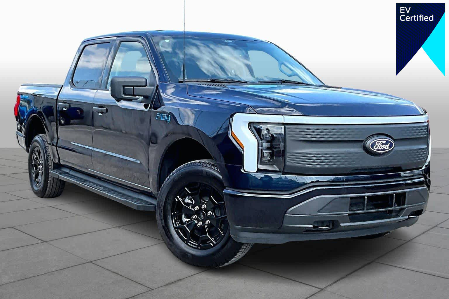 Certified 2025 Ford F150 Lightning XLT w/ Max Trailer Tow Package image 1