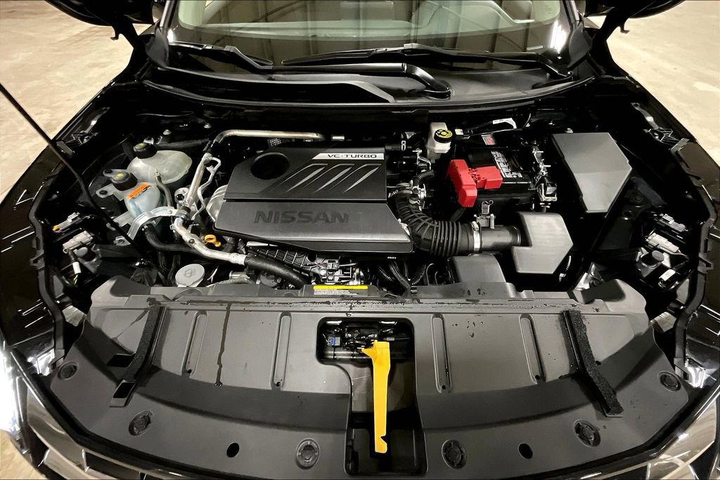 Used 2024 Nissan Rogue SV image 12