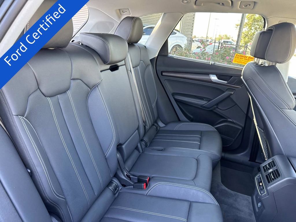 Used 2023 Audi Q5 2.0T Prestige w/ Prestige Package image 11