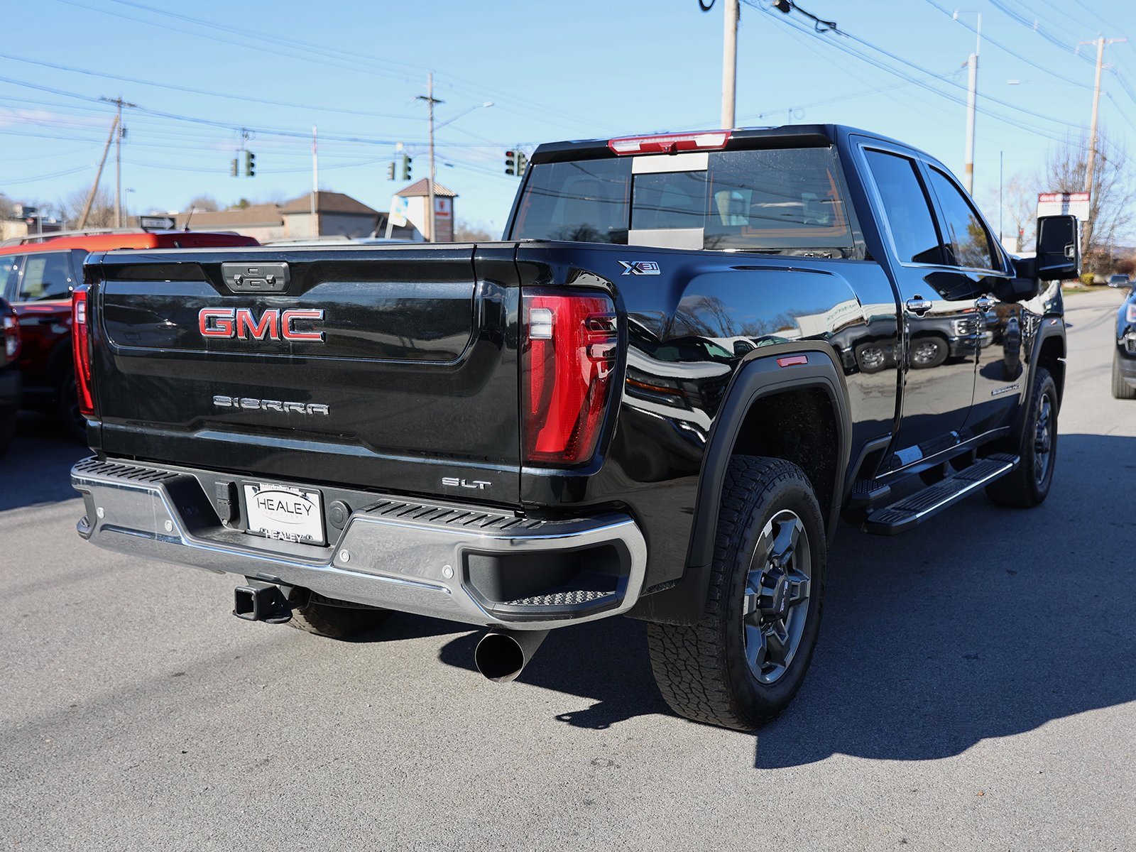 Used 2025 GMC Sierra 2500 SLT w/ SLT Premium Package image 7