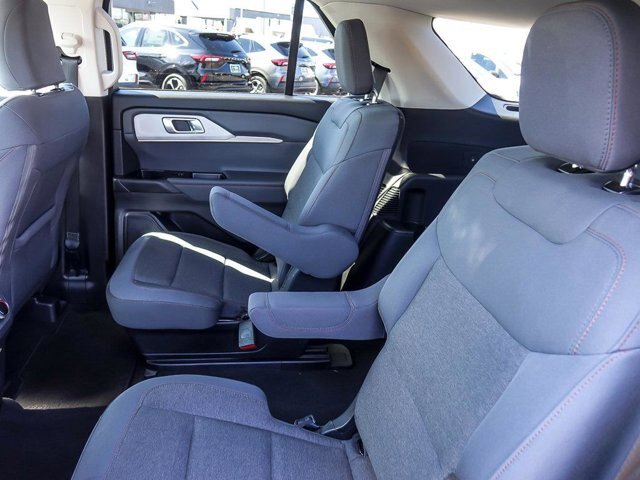 Certified 2025 Ford Explorer Active AWD/4WD image 15