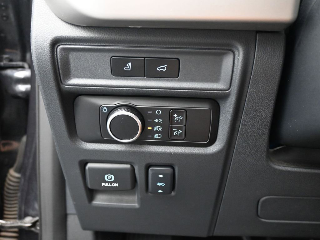 Certified 2024 Ford Expedition Max XLT image 15