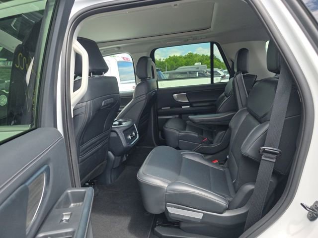 Certified 2025 Ford Expedition Platinum AWD/4WD image 14