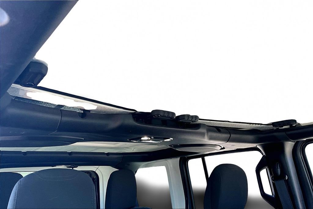 Used 2022 Jeep Wrangler Unlimited Sport image 22