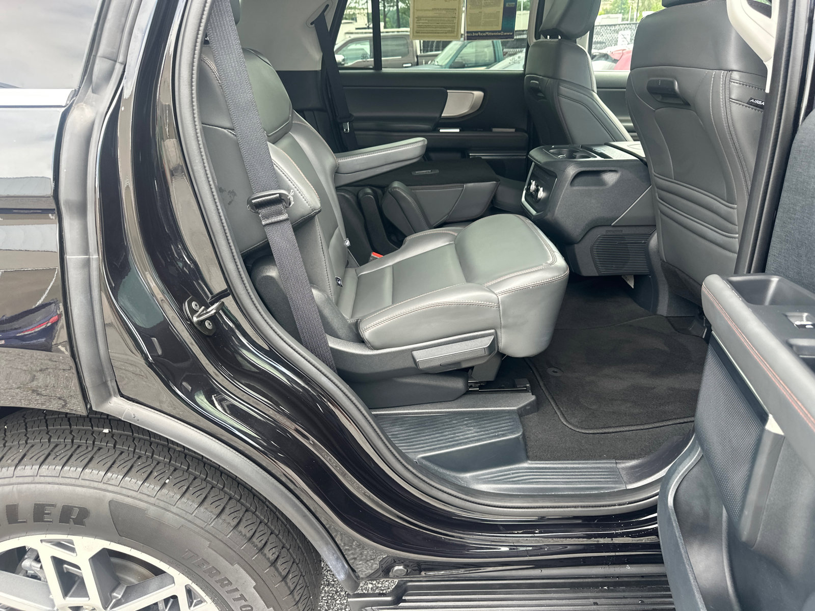 Certified 2025 Ford Expedition Active RWD image 15