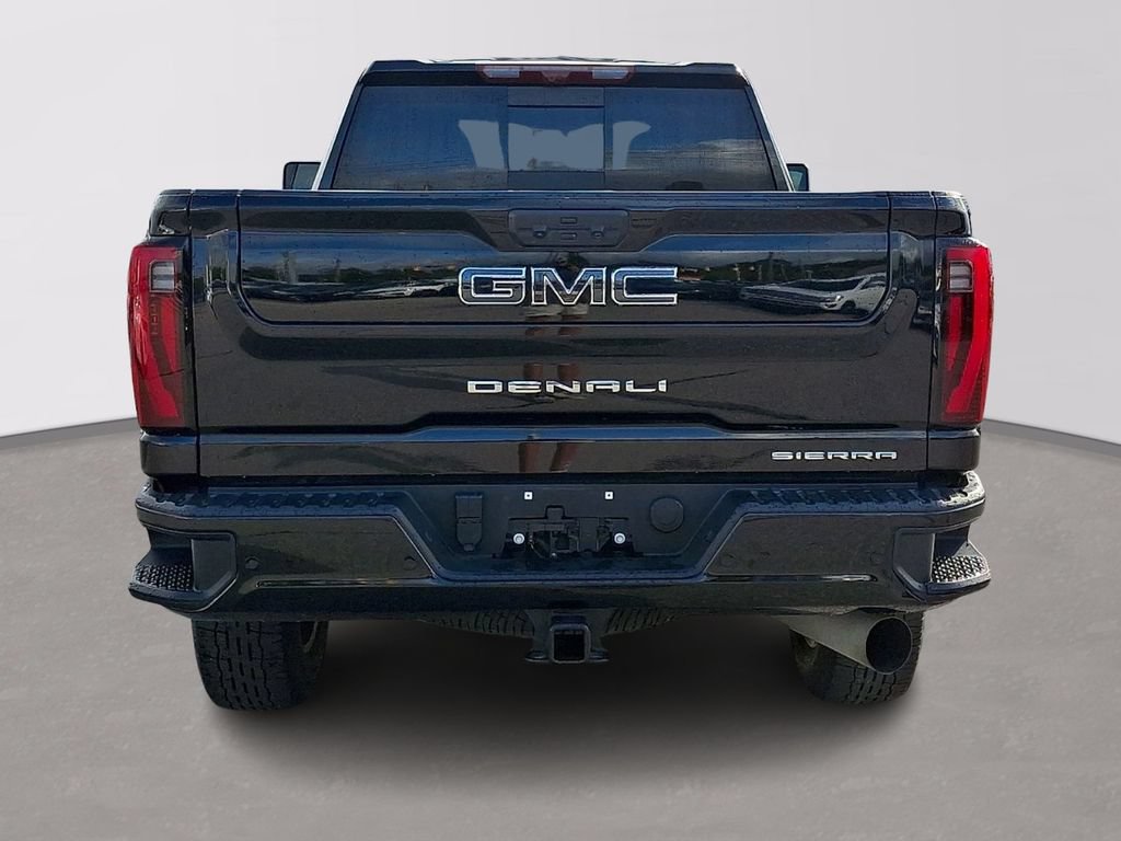 Used 2024 GMC Sierra 3500 Denali Ultimate AWD/4WD image 5