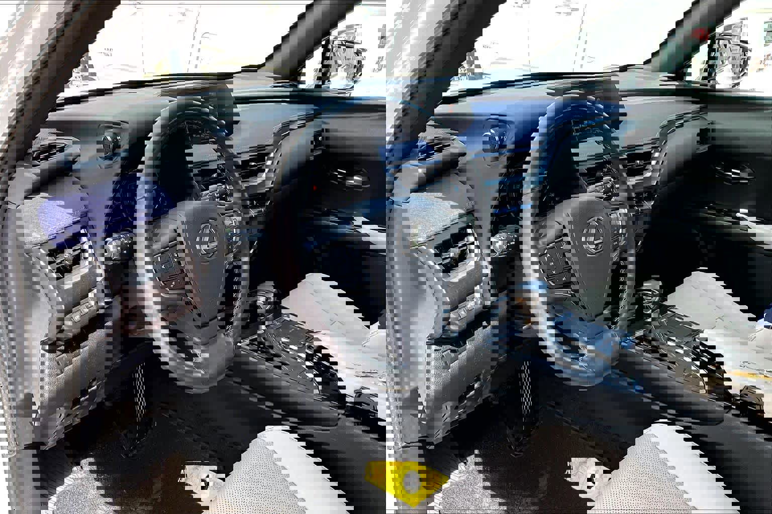 Used 2020 Lexus UX 250h w/ Premium Package image 17